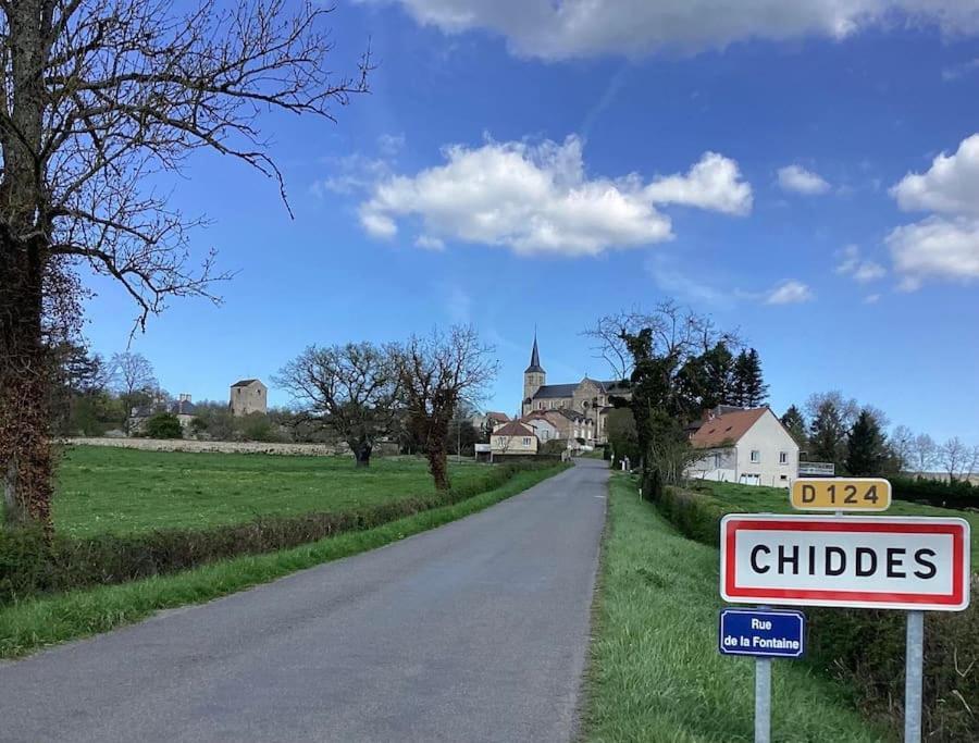 Le Gite De La Fontaine Chiddes Exteriör bild